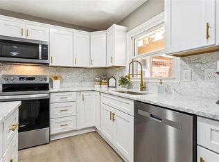 508 E Woodland Dr, Yorktown, VA 23692