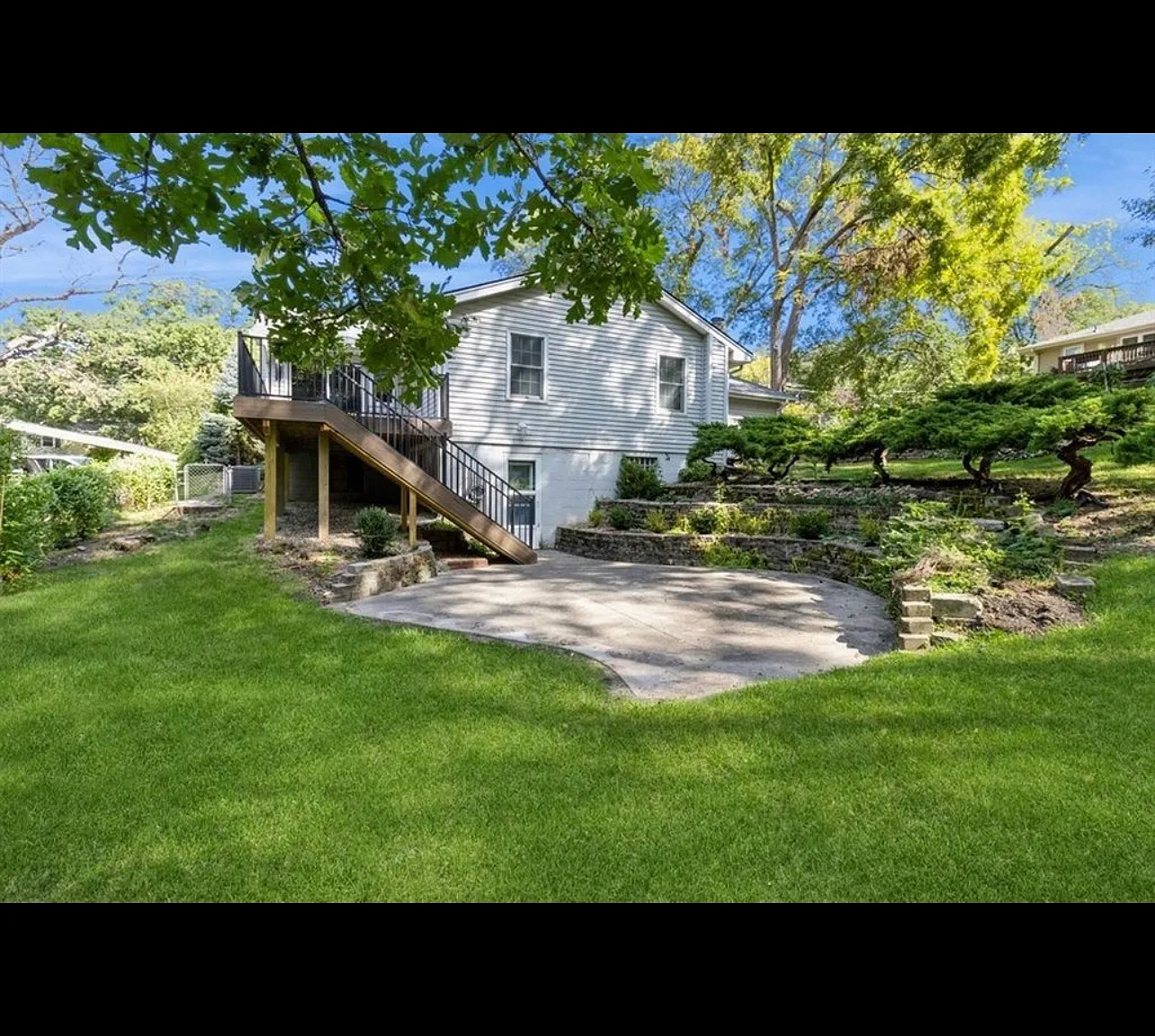 5612 Grand Ave — Photo 1