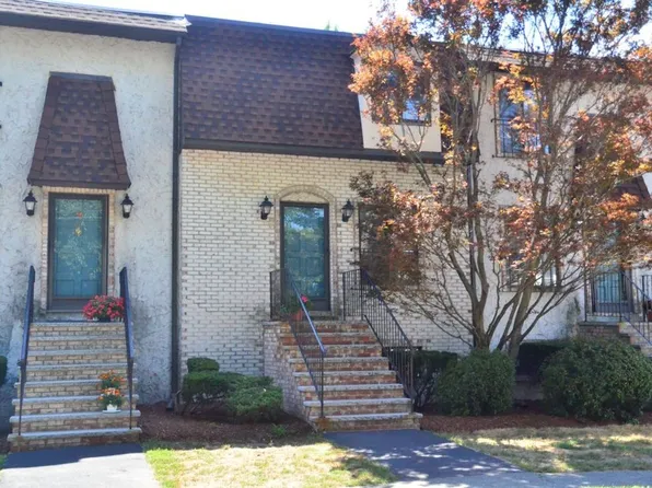 20 Bennett St #B, Wakefield, MA 01880