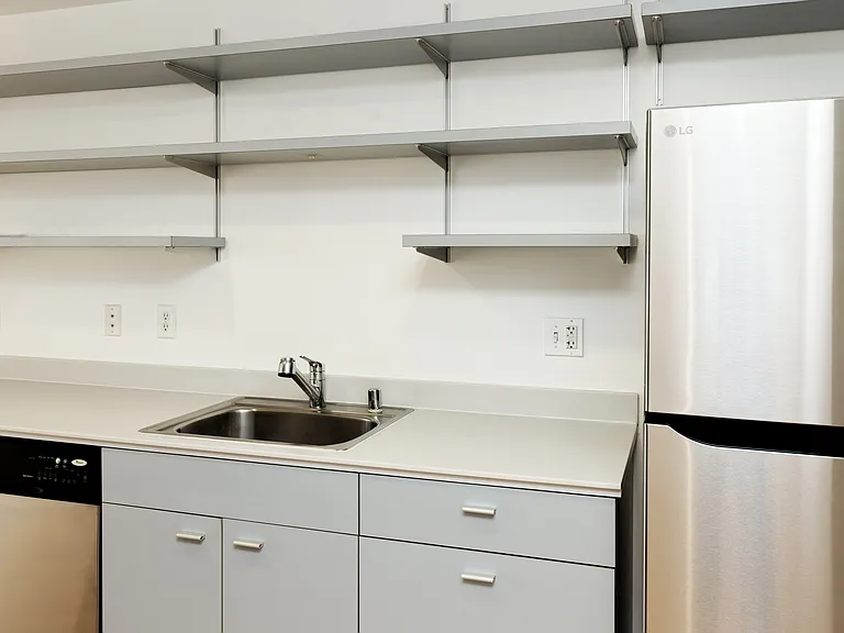 1201 Pine St #306 — Photo 12