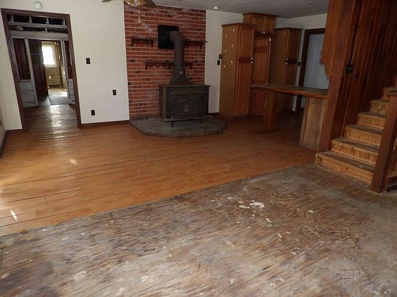 5th image of 10649 Poplar Dr