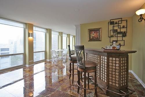 4th image of 111 E Chestnut St #20C