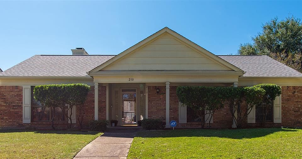 1st image of 210 Southerland Ave