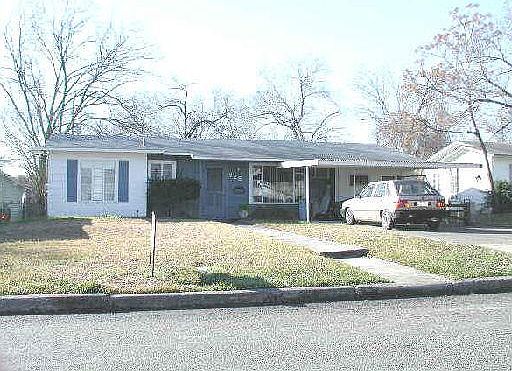 1st image of 926 WEIZMANN DR