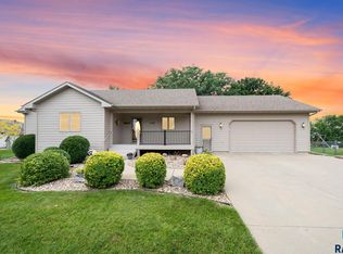 204 S Carlson St, Humboldt, SD 57035