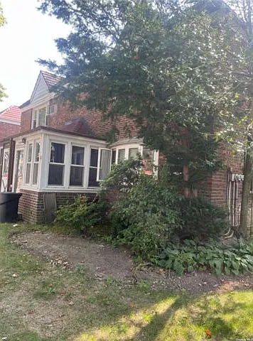 Building Photo 3