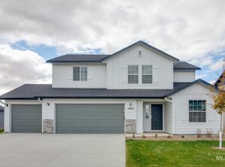 1955 SW Sharpshinned Ave, Mountain Home, ID 83647