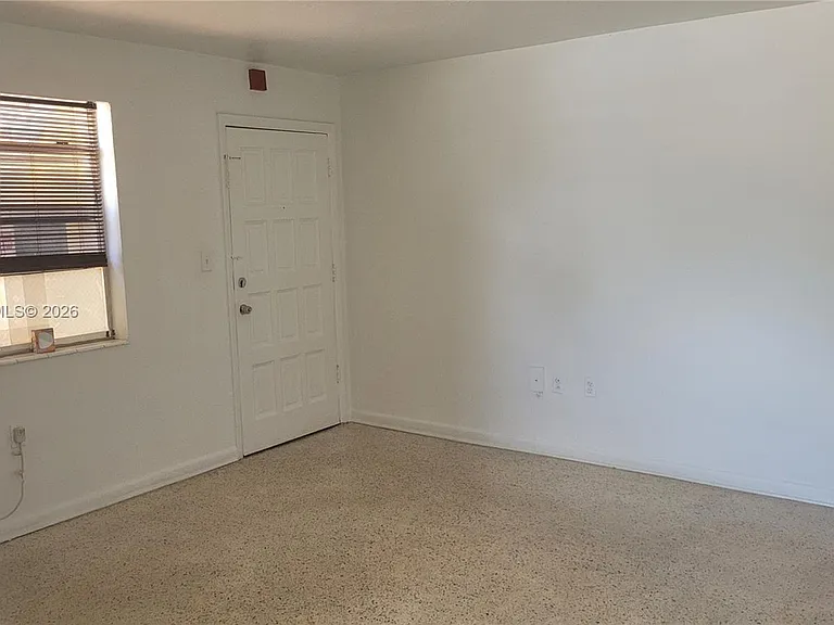 720 NW 27th Ct #5 — Photo 8