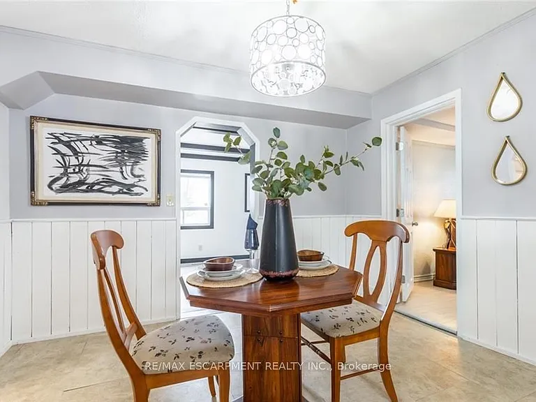 355 Jones Rd — Photo 7