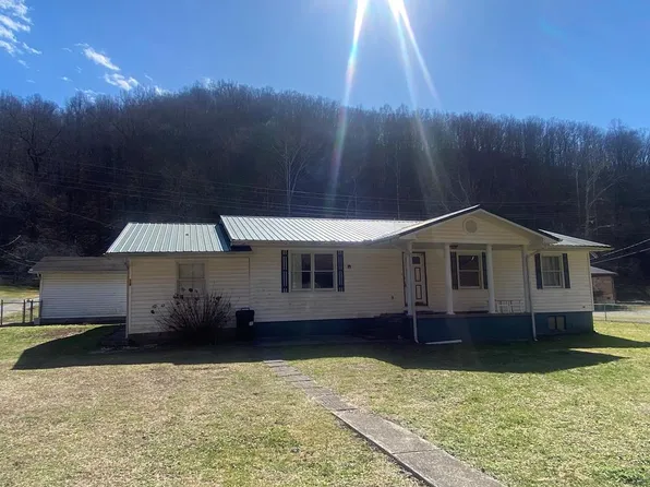 28 Gracieallen Ln, Delbarton, WV 25670