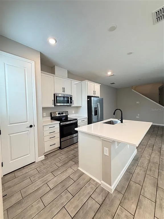 3 bed, 2.5 bath, 1506 sqft, $2,200 — Photo 4
