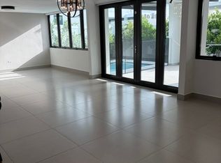 Voglar Residences At Rio #51, Bayamon, PR 00961