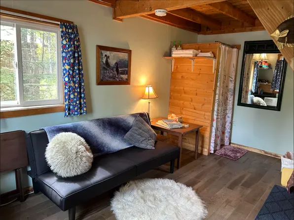 21926 S I St #2, Talkeetna, AK 99676