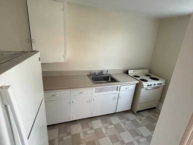 134 Westmoreland Ct — Photo 15
