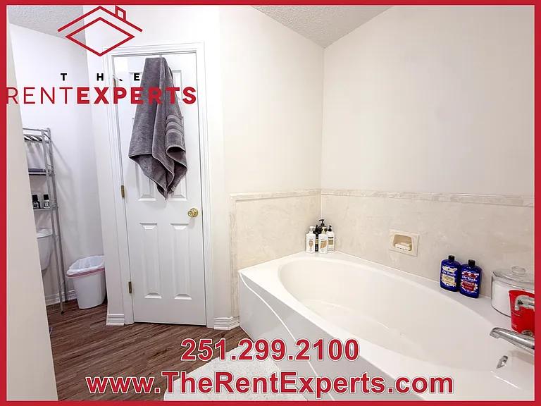 8413 Oak Pointe Ct — Photo 16