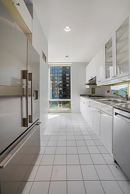 Rented by Sumitomo Real Estate Sales | media 7