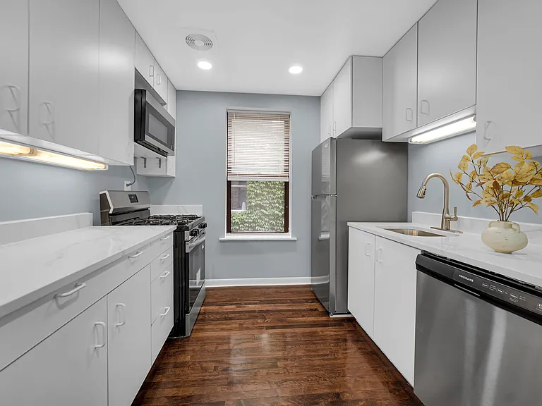819 W Lawrence Ave #2 — Photo 7