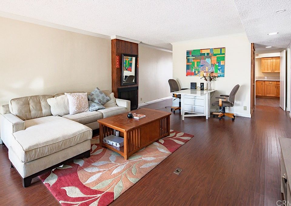 1st image of 400 S Garfield Ave APT 11