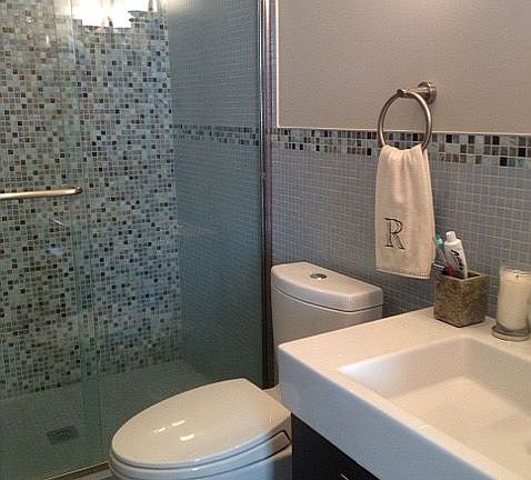 Full bath 2 approx. 2010