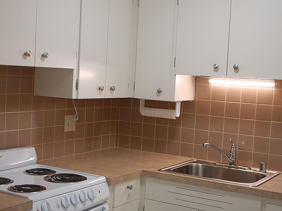 3rd image of 2268 14th Ave W APT 202