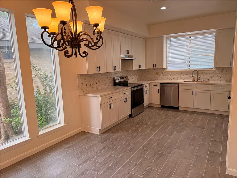 1114 Stoney Hill Dr — Photo 35