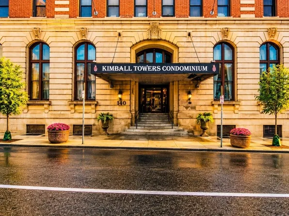 140 Chestnut St APT 205, Springfield, MA 01103