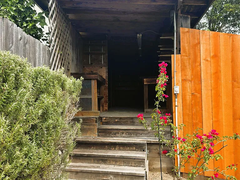 524 Western Ave — Photo 25