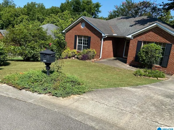 4640 Lakes Edge Cv, Pinson, AL 35126