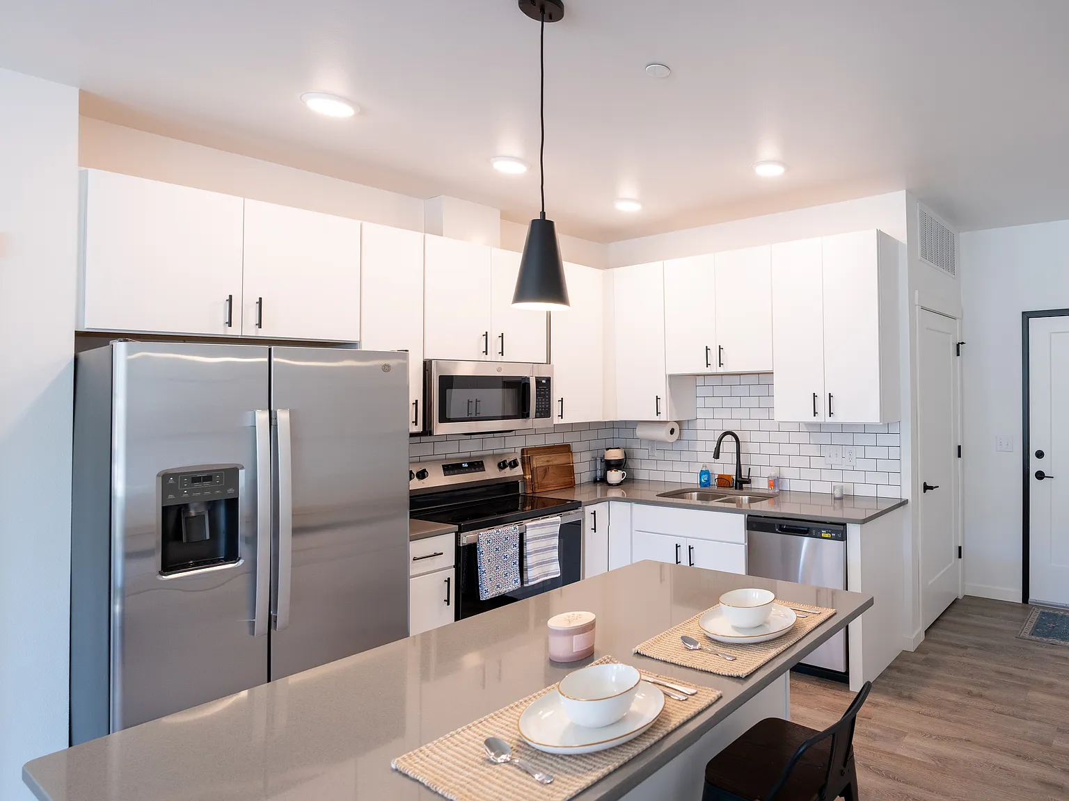 1051 Quarry Lane — Photo 4