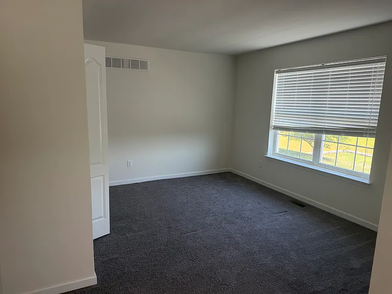 Upstairs bedroom 4