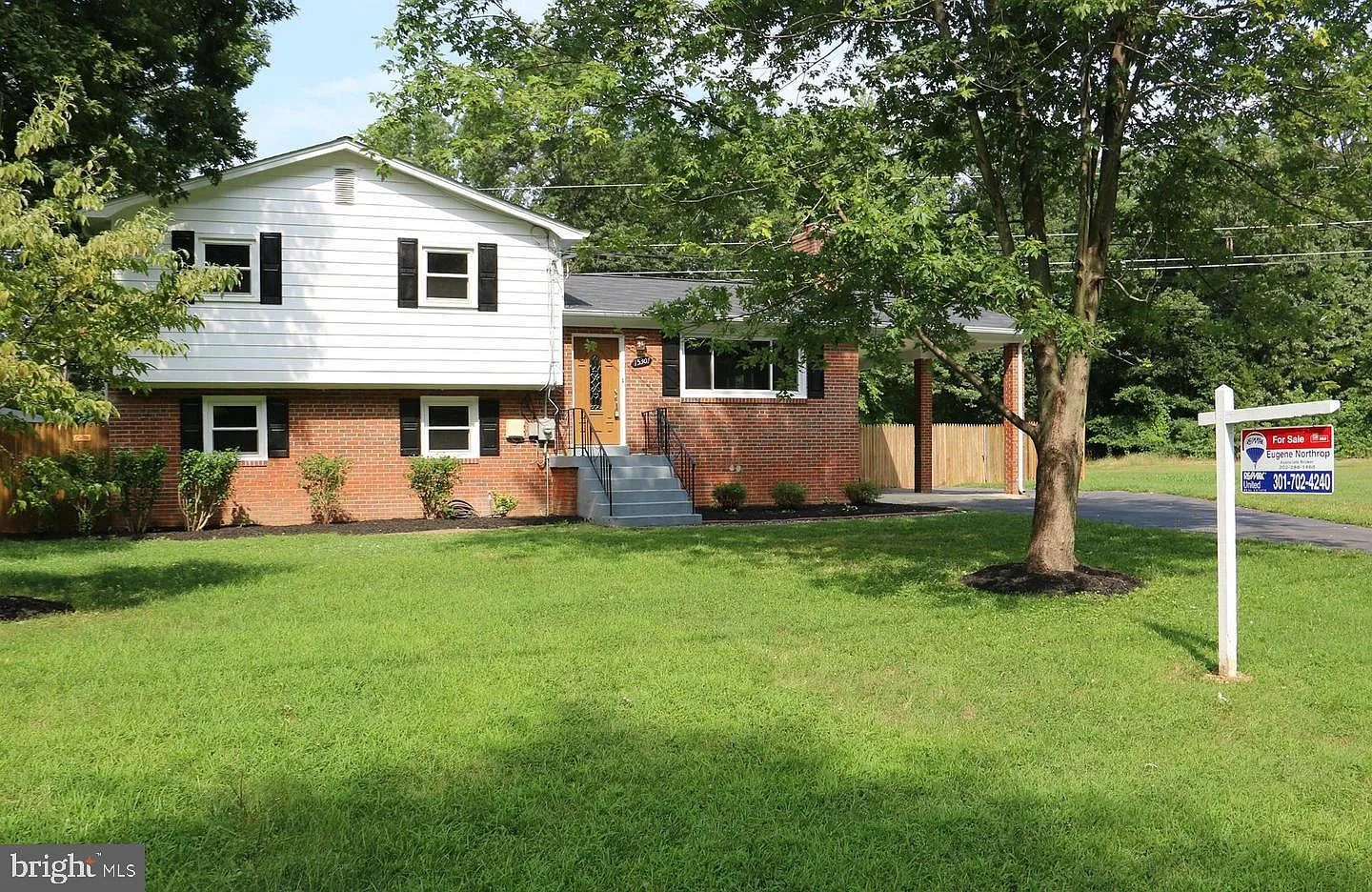 15301 Maple Dr photo 1
