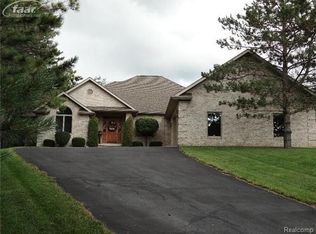 3011 Shyre Ln, Davison, MI 48423