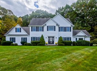 12 Deerfield Dr, Wilbraham, MA 01095