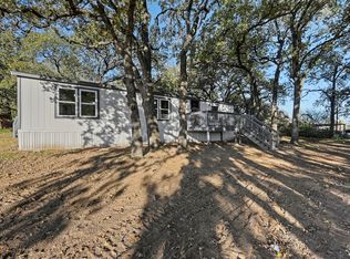 137 Oak Dr, Springtown, TX 76082