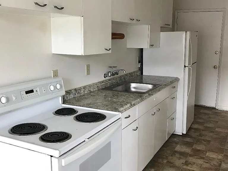 2419 S Graham St #V — Photo 11
