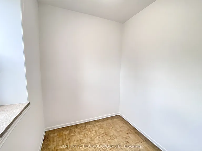 10 Garfella Dr #206 — Photo 11