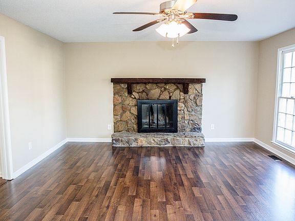 5th image of 113 Stone Mill Ln NW
