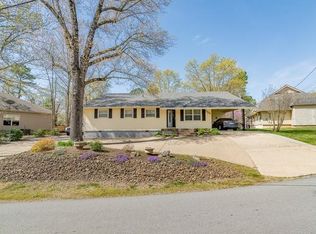 4 Leicester Dr, Bella Vista, AR 72714