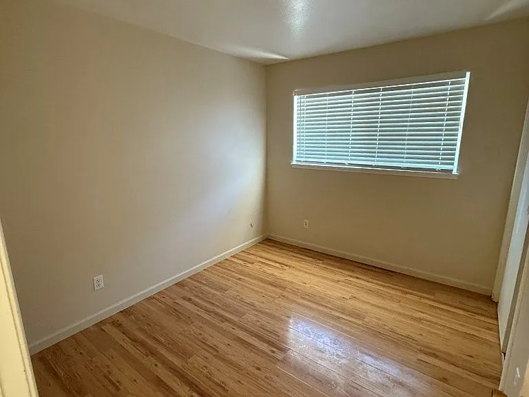 511 Fir St — Photo 23