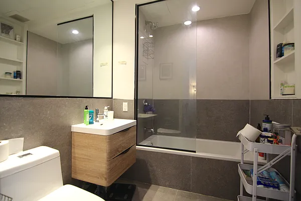 Rented by Nooklyn NYC LLC | media 29