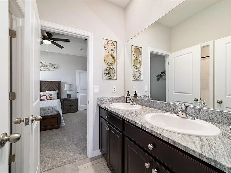 8521 SW 59th Ter — Photo 7