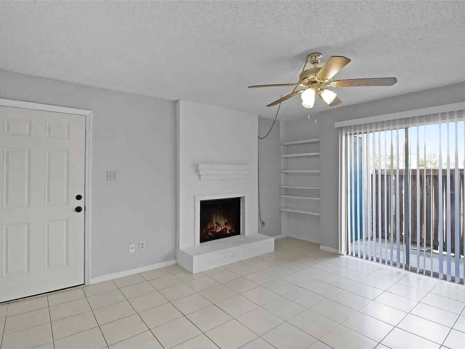 1 bed, 1.0 bath, 705 sqft, $1,100 — Photo 4