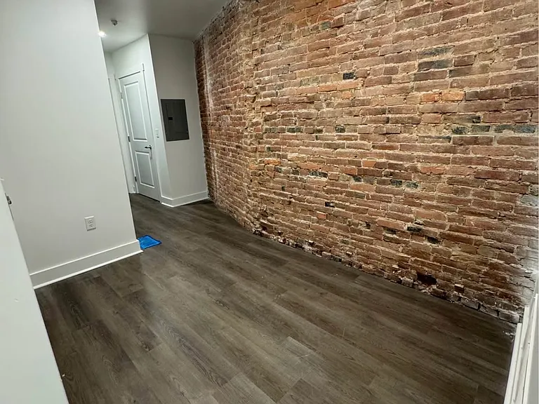 513 N 2nd St #1 — Photo 10