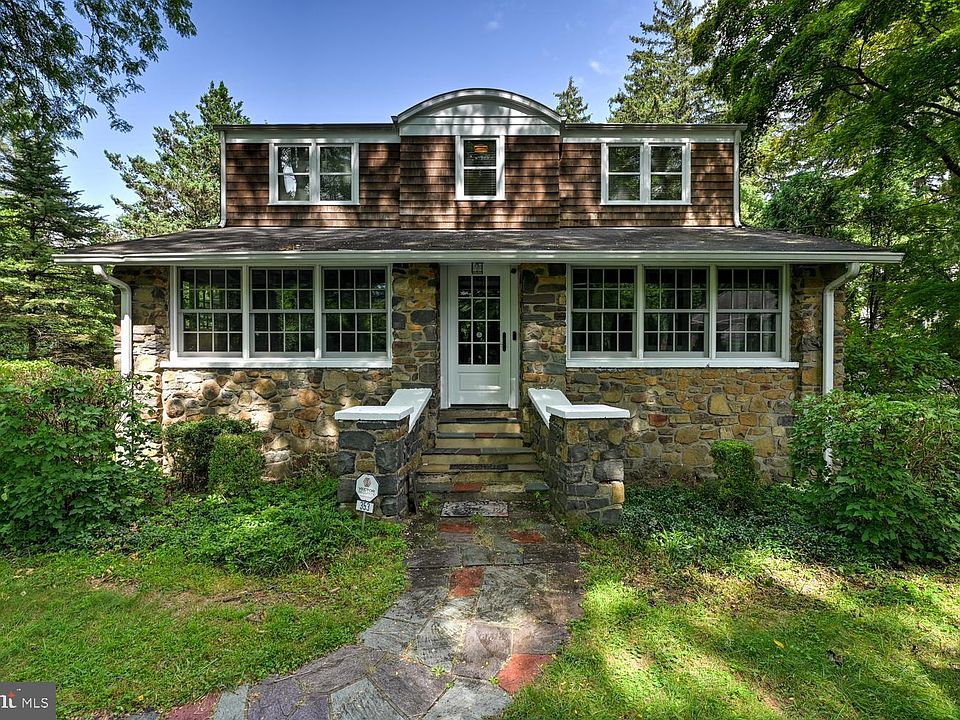 1st image of 353 Cherry Hill Rd