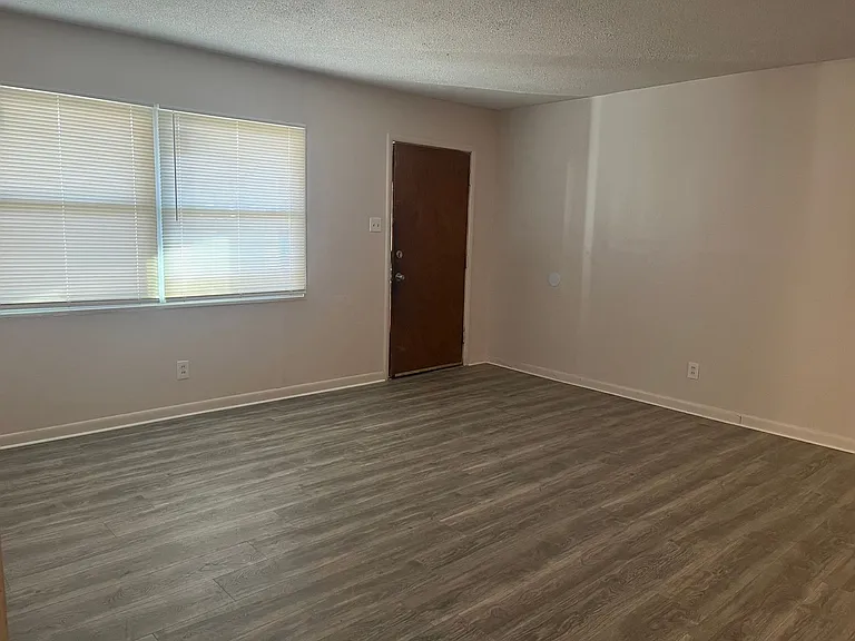 1400 SW Afton St — Photo 6