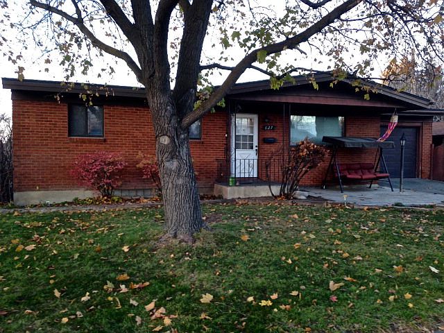 1st image of 627 9th St