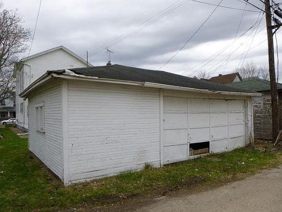3rd image of 801-803 Huffman Ave