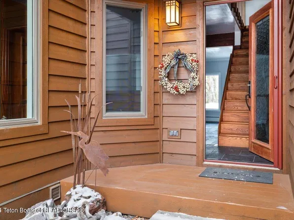 530 E Sagebrush Dr #5-3, Jackson, WY 83001