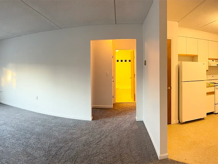 Lexington St Apartments — Photo 116