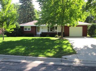 620 Gates Ave NW, Elk River, MN 55330